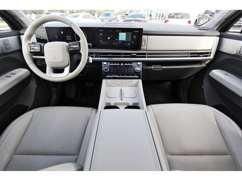 Used 2024 Hyundai Santa Fe Limited image 10