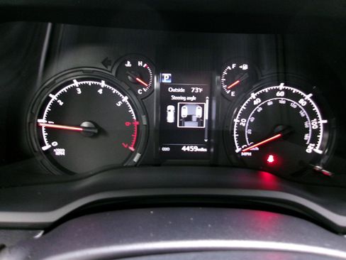 Used 2023 Toyota 4Runner SR5 Premium w/ Moonroof Package AWD/4WD image 7