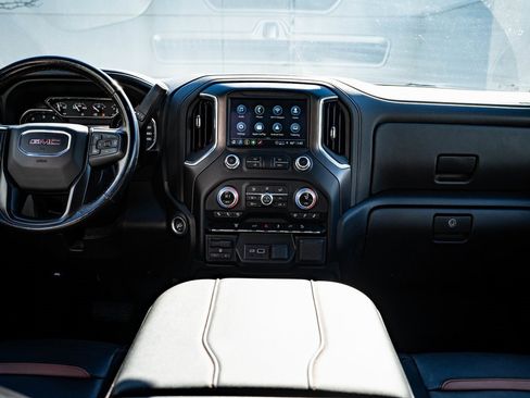 Used 2023 GMC Sierra 2500 AT4 w/ Gooseneck/5TH Wheel Package image 32