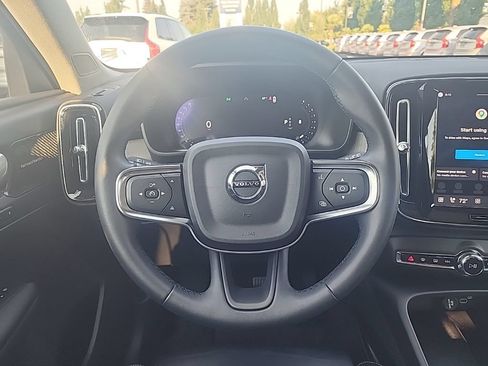 Certified 2023 Volvo XC40 B5 Ultimate w/ Protection Package Premier AWD/4WD image 24
