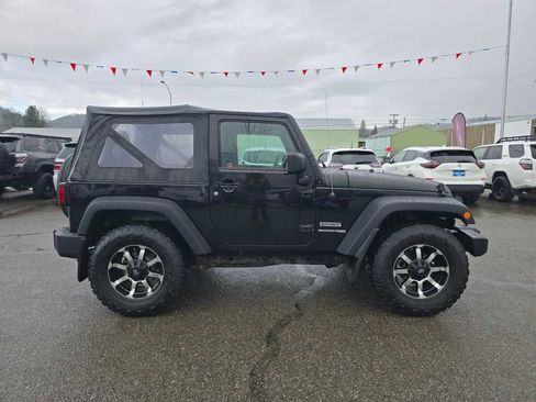 Used 2018 Jeep Wrangler Sport image 6