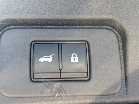 Used 2023 Nissan Rogue SV w/ SV Premium B Package AWD/4WD image 33