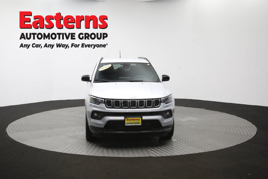 Used 2024 Jeep Compass Latitude AWD/4WD image 55