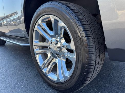 Used 2018 GMC Yukon SLT w/ Premium Edition AWD/4WD image 10