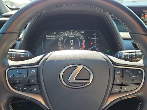 Used 2020 Lexus UX 200 w/ Accessory Package 2 FWD image 11