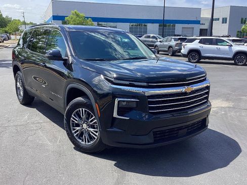 Used 2024 Chevrolet Traverse LT FWD image 7