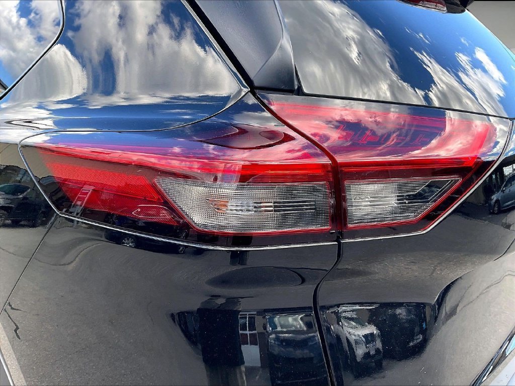 Certified 2023 Nissan Rogue S AWD/4WD image 34