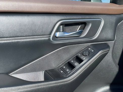 Certified 2023 Nissan Rogue SV w/ SV Premium B Package AWD/4WD image 13
