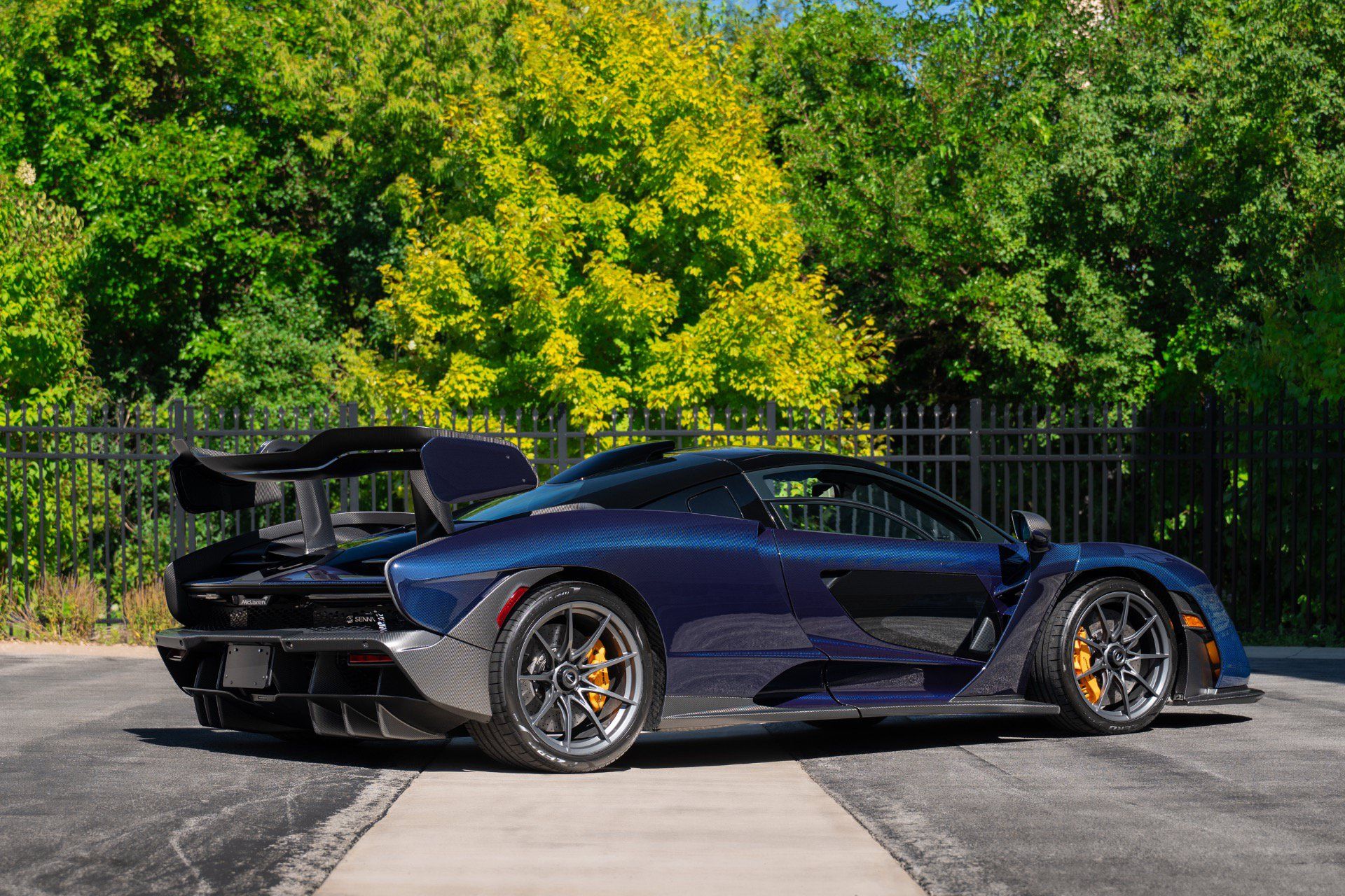 Used 2019 McLaren Senna RWD image 45