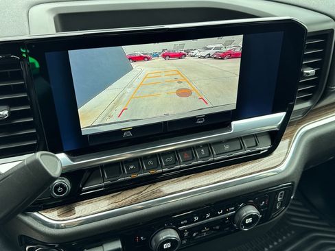 Used 2025 Chevrolet Silverado 1500 LT image 12