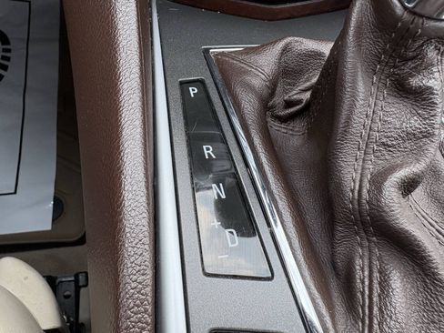 Used 2011 Cadillac SRX Luxury FWD image 14