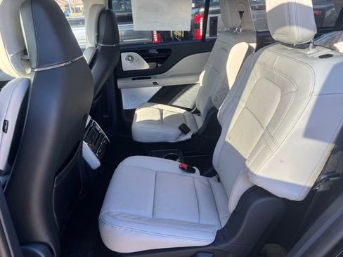 New 2026 Lincoln Aviator Reserve AWD/4WD image 13