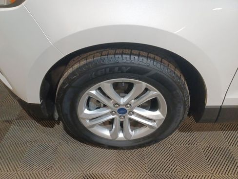 Used 2020 Ford Edge SEL w/ Convenience Package image 19