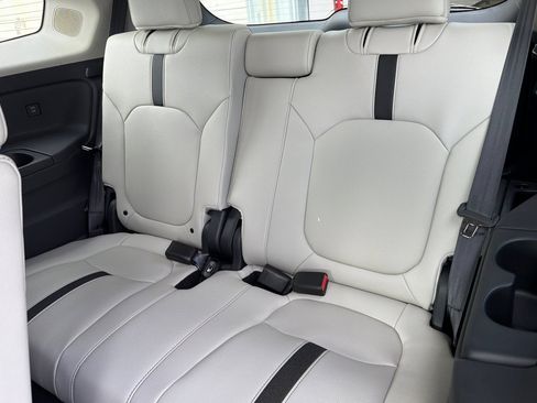 New 2026 Honda Pilot Touring image 14