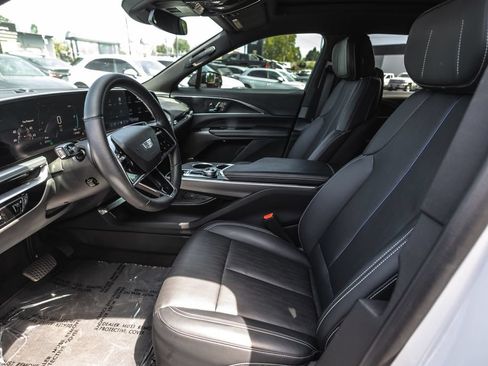 Used 2024 Cadillac Lyriq Luxury RWD image 17