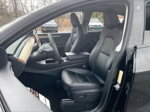 Used 2023 Tesla Model Y Long Range image 10