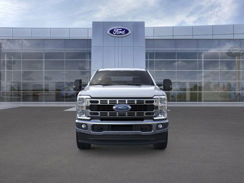 New 2026 Ford F250 XLT w/ FX4 Off-Road Package AWD/4WD image 6