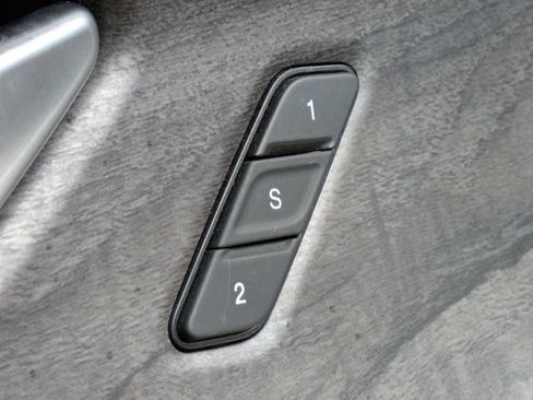 Certified 2022 Jeep Grand Cherokee L Limited RWD image 18