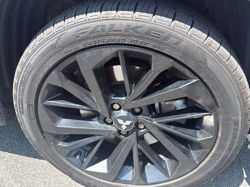 Used 2024 Mitsubishi Outlander FWD image 14