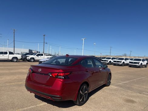 Used 2025 Nissan Versa SR w/ Trunk Package image 22
