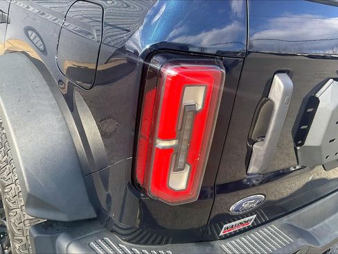 Used 2021 Ford Bronco Badlands image 34