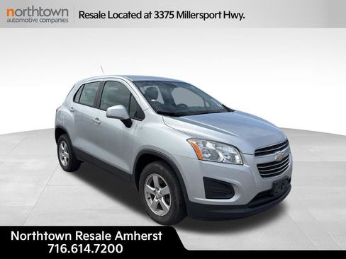 Used 2016 Chevrolet Trax LS AWD/4WD image 3