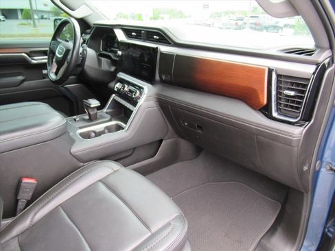Used 2024 GMC Sierra 1500 Denali AWD/4WD image 10