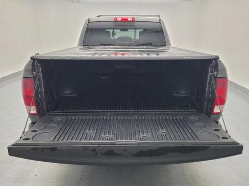 Used 2019 RAM 1500 Classic SLT RWD image 29