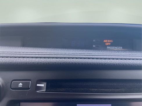 Used 2018 Toyota Highlander XLE AWD/4WD image 25