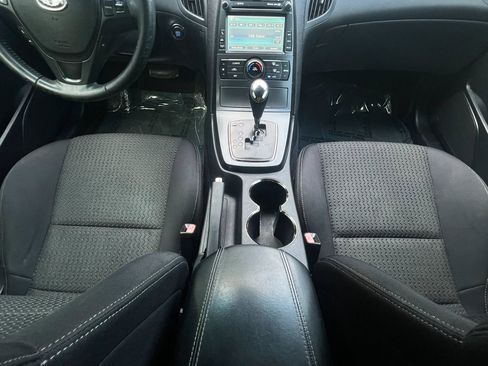 Used 2012 Hyundai Genesis 2.0T RWD image 29