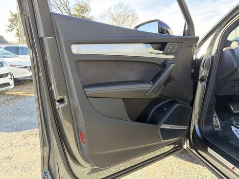 Used 2021 Audi SQ5 Premium Plus w/ Premium Plus Package image 31