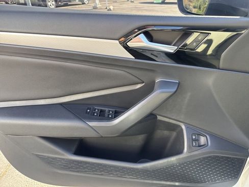 Used 2021 Volkswagen Jetta R-Line image 12