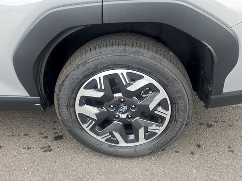 Used 2026 Subaru Forester Premium AWD/4WD image 8