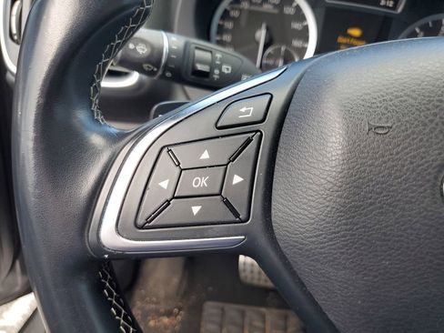 Used 2019 INFINITI QX30 Sport w/ Cargo Package image 28