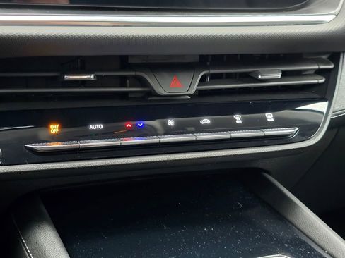 Used 2024 Buick Envision Preferred image 30