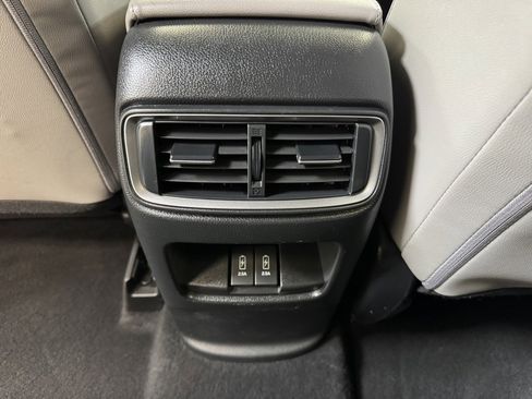 Used 2017 Honda CR-V Touring image 17