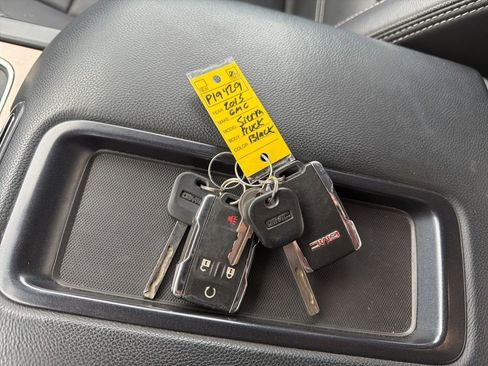 Used 2015 GMC Sierra 1500 Denali w/ Driver Alert Package AWD/4WD image 26