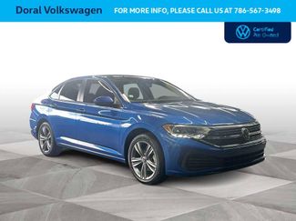 Certified 2023 Volkswagen Jetta SE w/ Panoramic Sunroof Package FWD video 2