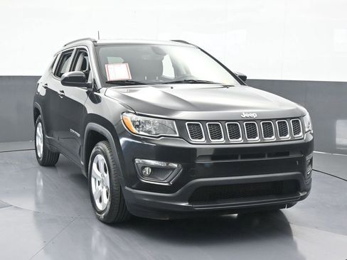 Used 2019 Jeep Compass Latitude w/ Popular Equipment Group image 9