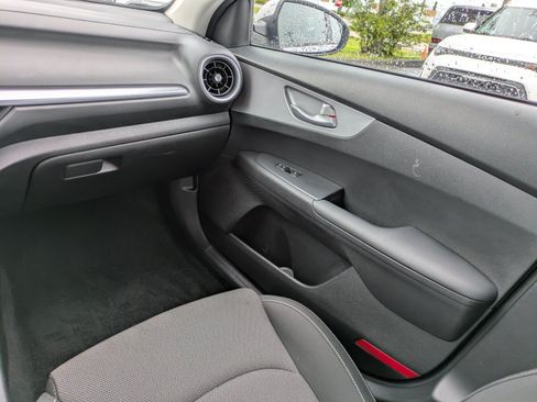 Certified 2023 Kia Forte LXS FWD image 12
