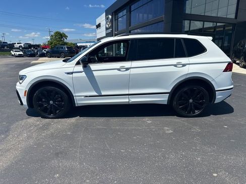 Used 2021 Volkswagen Tiguan SE R-Line AWD/4WD image 4