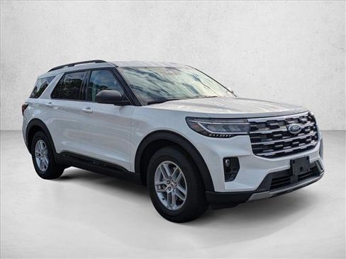 New 2026 Ford Explorer Active w/ Active Comfort Package image 7