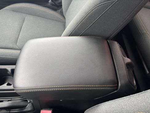 Used 2024 Jeep Wrangler Sahara image 25