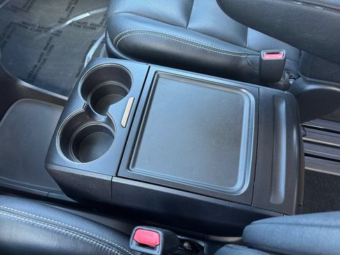 Used 2015 Toyota Sienna SE FWD image 30