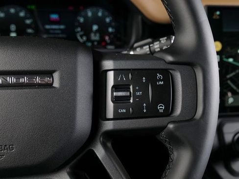 New 2026 Land Rover Defender 130 X-Dynamic SE image 22