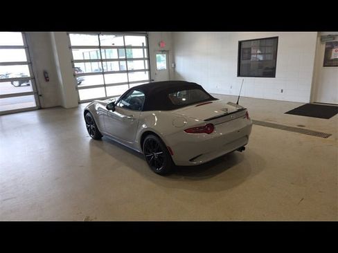 New 2025 MAZDA MX-5 Miata Club image 32