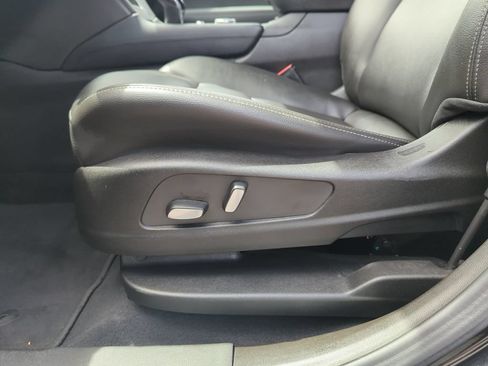 Used 2023 Cadillac XT6 Luxury FWD image 12