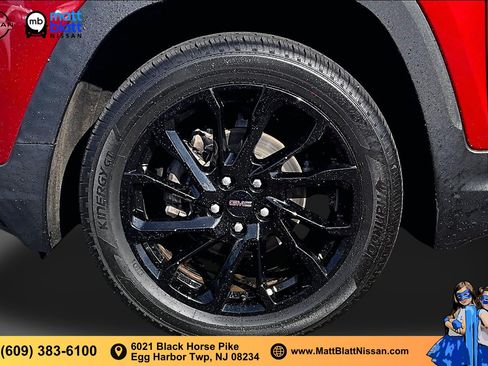 Used 2023 GMC Terrain SLE w/ Elevation Edition AWD/4WD image 8