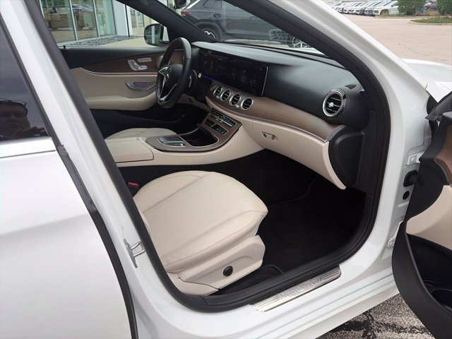 Used 2022 Mercedes-Benz E 450 4MATIC Sedan image 15