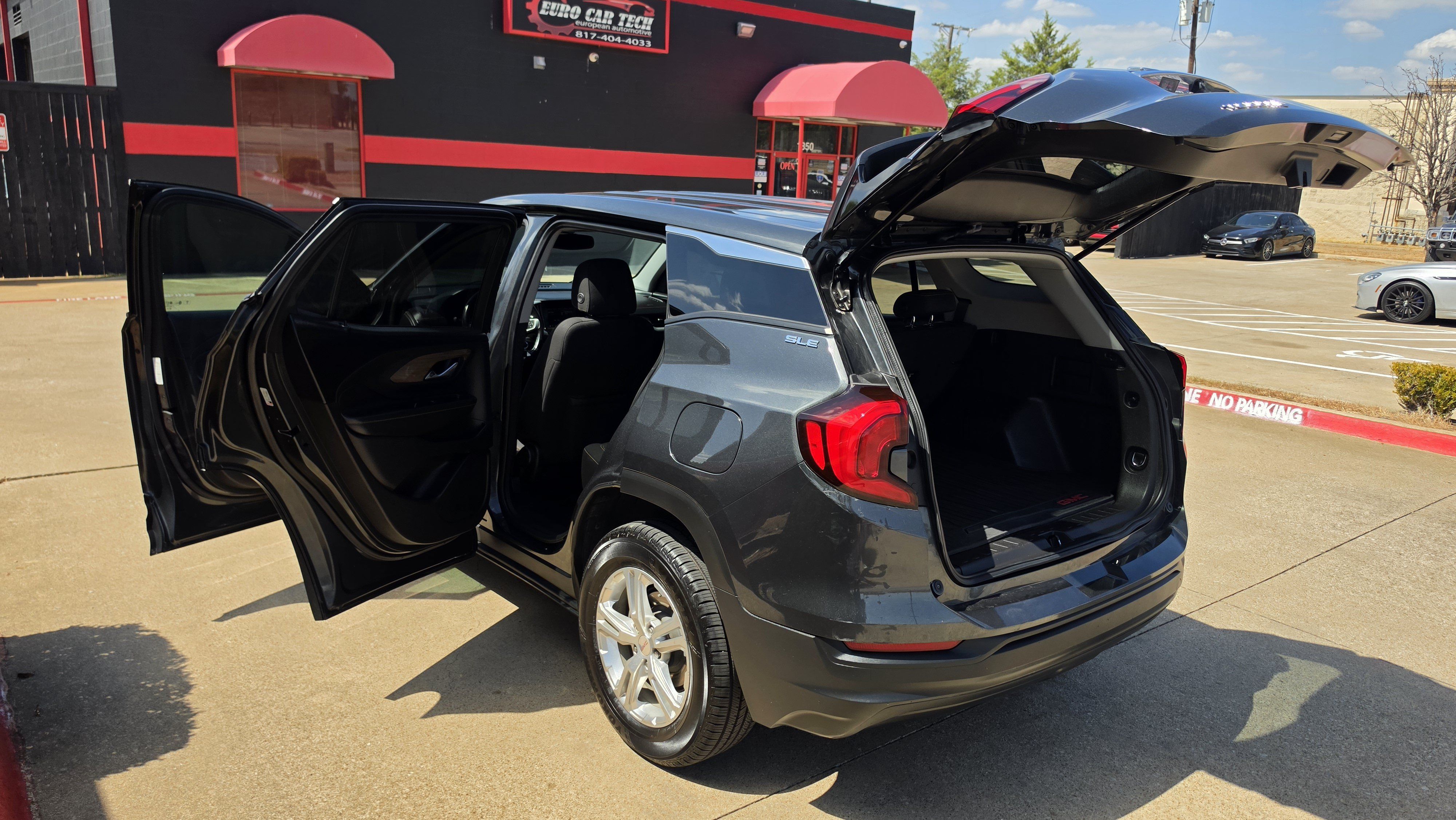 Used 2018 GMC Terrain SLE FWD image 18